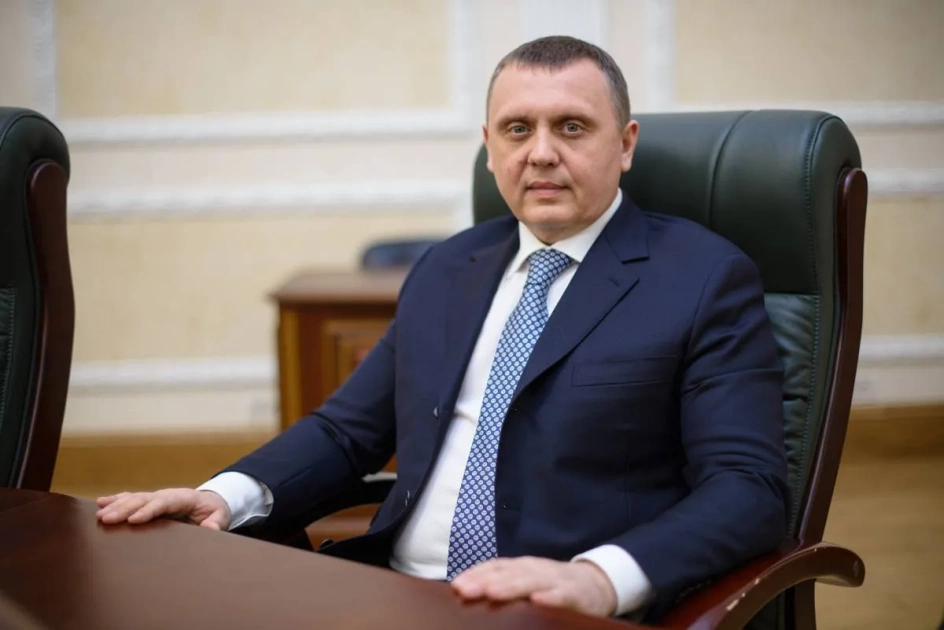 У Києві помітили Maybach за $350 тисяч: кому належить рідкісне авто і що відомо про власника - 1