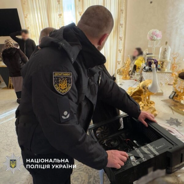 У Київ судитимуть «ворожок», які виманили майже 800 тис. грн у жінок - 7