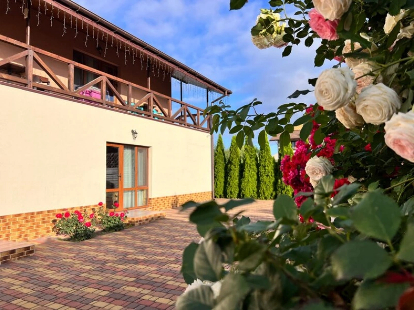 Втеча від спеки: 6 заміських комплексів під Києвом із басейнами, SPA та дикою природою (ціни та локації) - 4