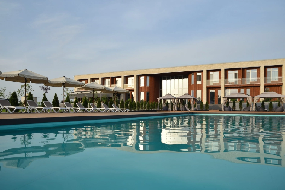 Втеча від спеки: 6 заміських комплексів під Києвом із басейнами, SPA та дикою природою (ціни та локації) - 5