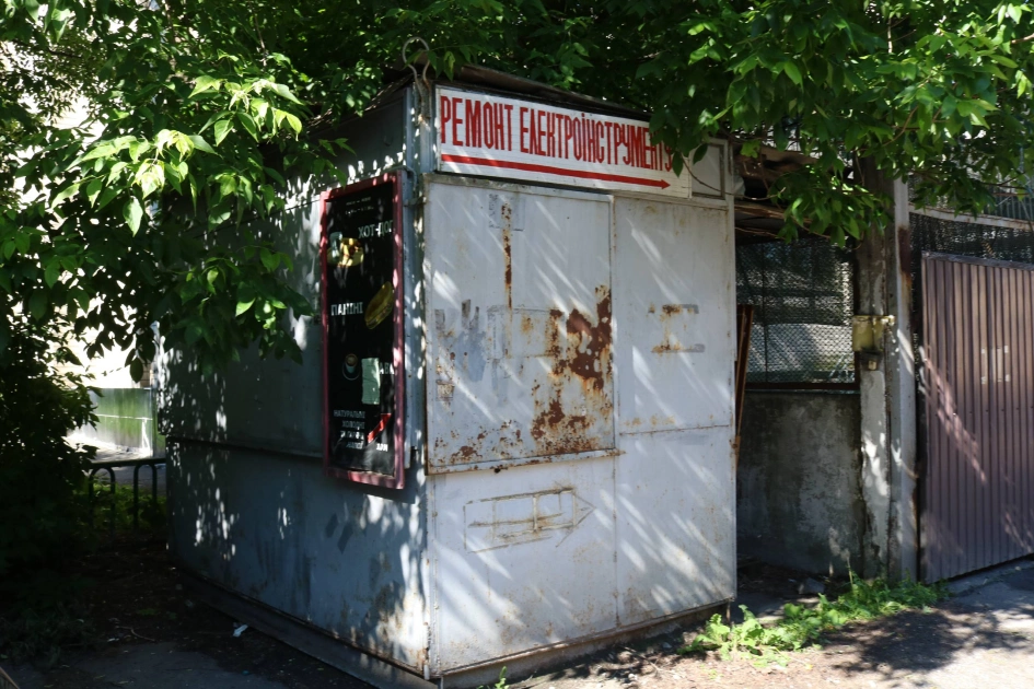У Києві прибрали МАФ-«довгожитель» із Солом’янки після десятиліть роботи - 1
