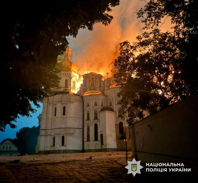 Росія атакувала Київ 611 дронами і 70 ракетами: пошкоджені Лавра, кіностудія Довженка та термінал Нової пошти - 2