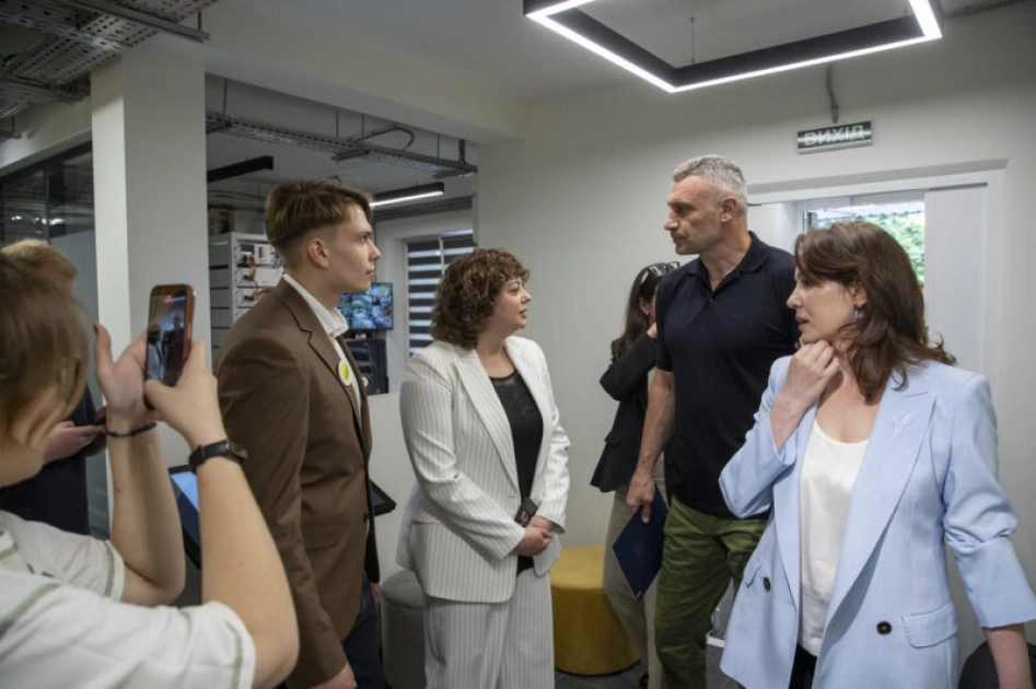 У Києві відкрили перший комунальний хаб для підтримки ВПО та біженців - 3