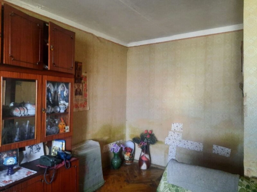 У Києві продали єдину квартиру 76-річного пенсіонера через борги за комуналку — деталі скандальної історії - 1