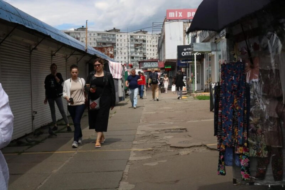 Біля метро «Дарниця» у Києві планують масштабне оновлення: демонтаж МАФів і нові паркомісця - 1