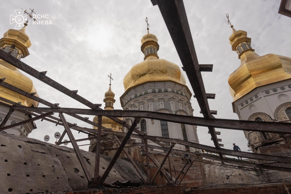 Греція готова допомогти з відновленням Києво-Печерської лаври після російських атак - 2