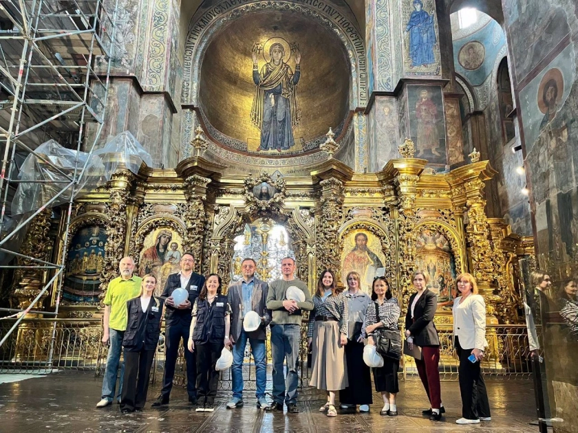 На Софії Київській встановили сейсмодатчики після російських атак: пам’ятку моніторять за підтримки ЮНЕСКО - 2