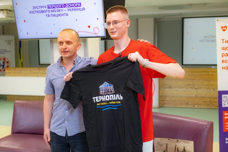 У Києві відбулася унікальна зустріч донора і реципієнта кісткового мозку: перша в Україні історія порятунку - 1