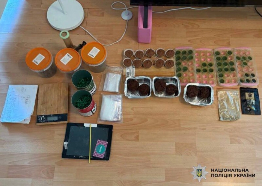 У Києві затримали наркоторговця з товаром на 3 млн грн: викрито міжнародний канал - 4
