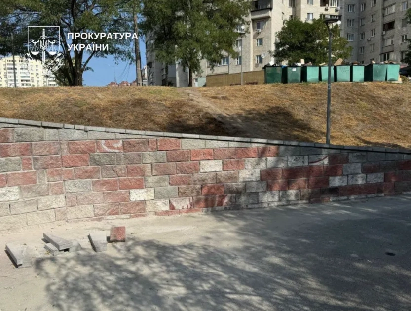 У Києві викрили схему розкрадання майже 940 тис. грн під час ремонту парку «Позняки» - 1