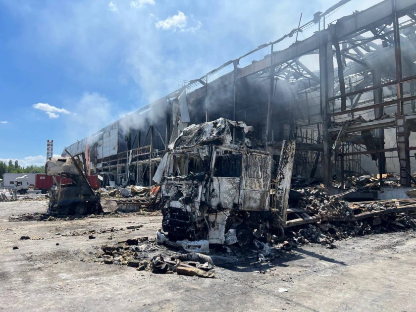 У Києві під час обстрілу знищено гуманітарний склад Червоного Хреста: втрачено 320 тисяч одиниць допомоги - 3