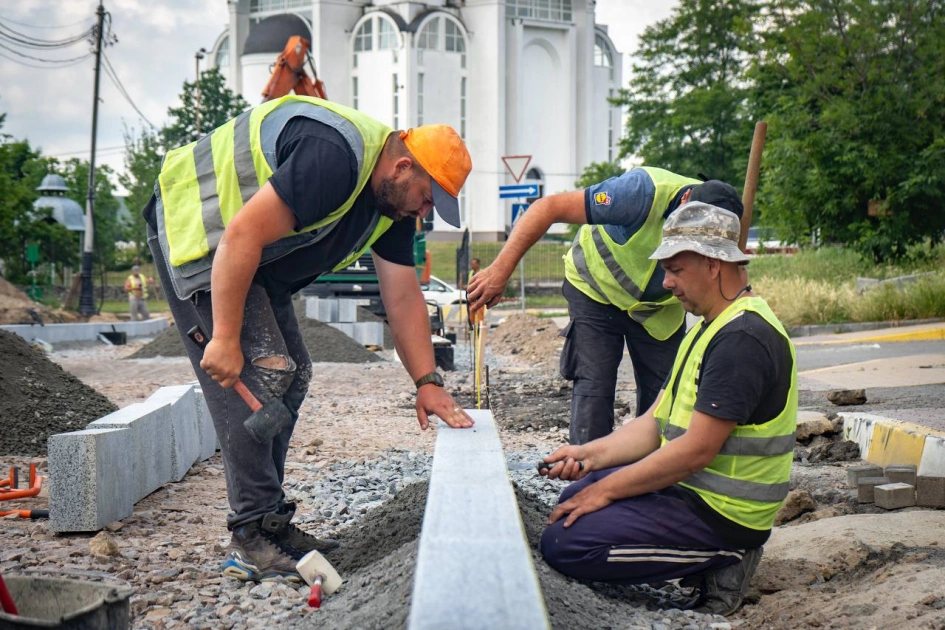 У Бучі триває реконструкція вулиці Енергетиків: стартувало асфальтування - 5