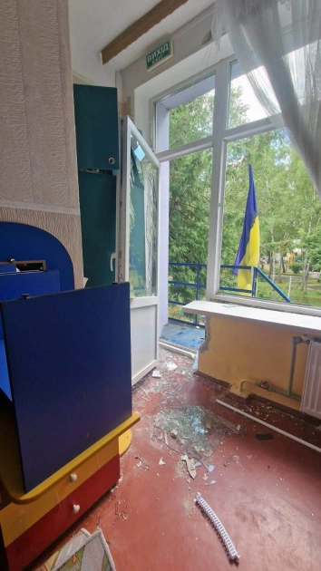 У Києві з початку травня пошкоджено 85 закладів освіти через обстріли РФ - 1