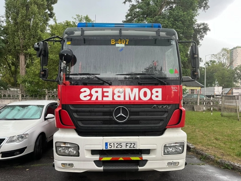 Київ отримав від Барселони пожежні автомобілі та генератори: де використовуватимуть допомогу - 3