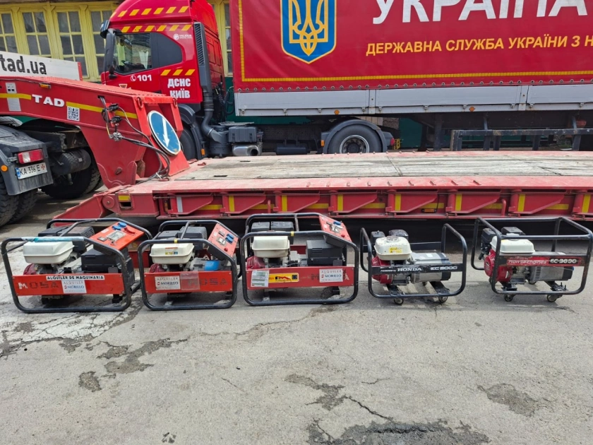 Київ отримав від Барселони пожежні автомобілі та генератори: де використовуватимуть допомогу - 1