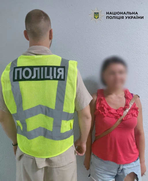 Ножем у гуртожитку Києва: сварка між сусідками закінчилася лікарнею та арештом - 1