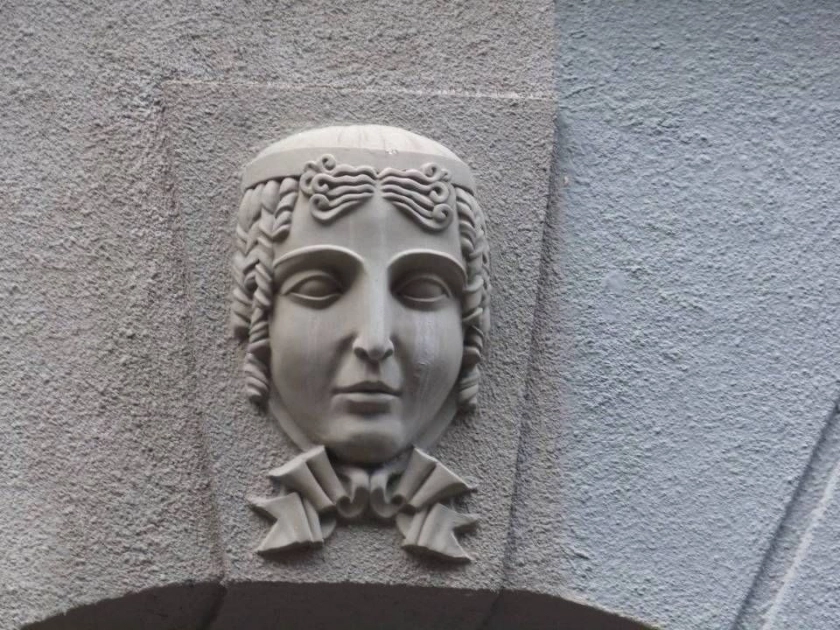 Скульптурні богині Києва: які таємниці приховують жіночі образи на старовинних фасадах столиці - 5