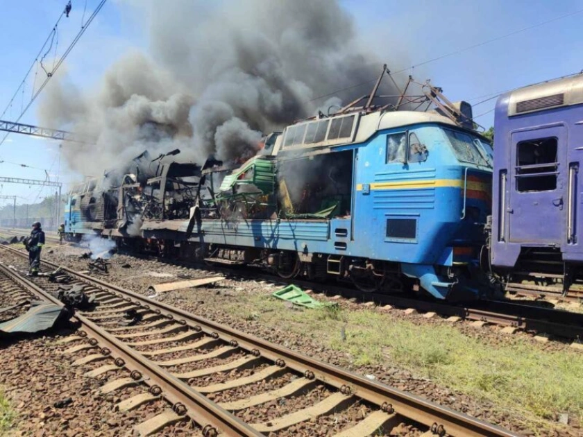 Російський дрон атакував поїзд Київ — Запоріжжя: пасажирів евакуювали - 1