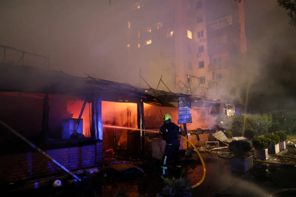 Росія масовано атакувала Київ балістикою: загиблий, 15 постраждалих і пожежі у п’яти районах - 8