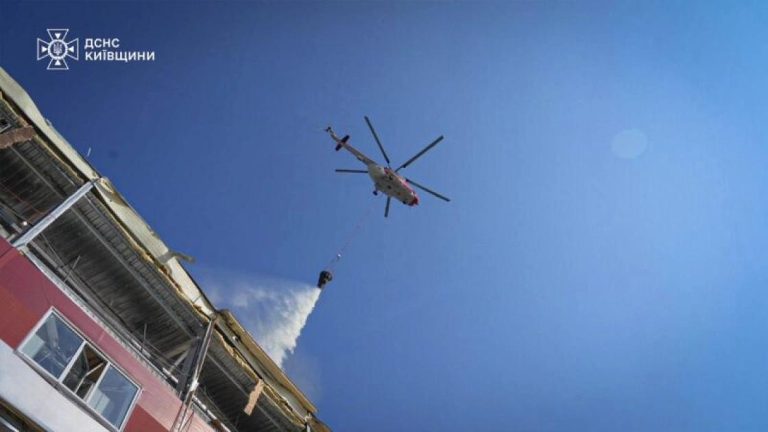 На Київщині завершили гасіння пожежі на складах площею 100 тисяч квадратних метрів - 1
