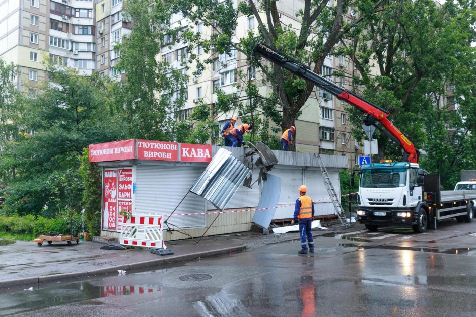 У Києві за тиждень демонтували 34 незаконні тимчасові споруди - 2