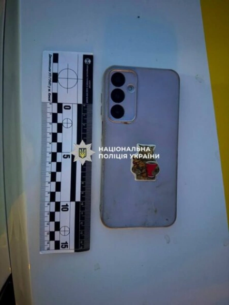 У Києві чоловік із ножем пограбував АЗС на Броварському проспекті: його затримали - 2