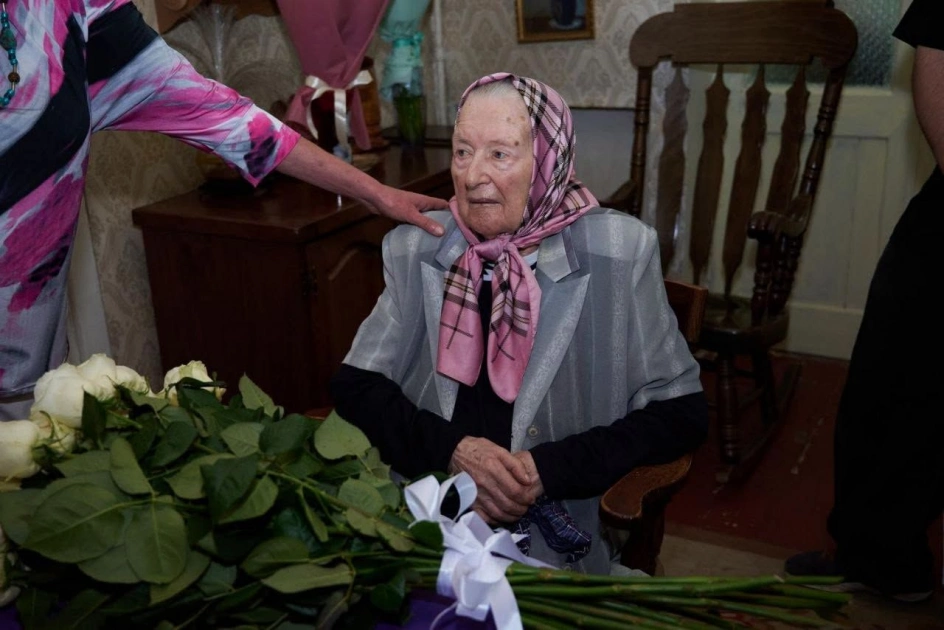 У Києві привітали зі 100-річчям Валентину Гончар — дружину Олеся Гончара - 1