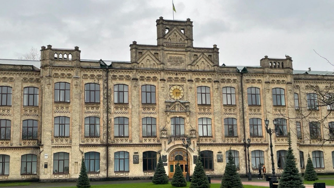 Від 17 до 112 тисяч гривень: скільки коштує навчання у вишах Києва - 2